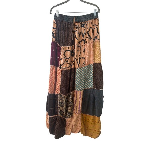 Boho Patchwork Maxi Skirt With Elastic Waistband & Flowy Design - Picture 3 of 9